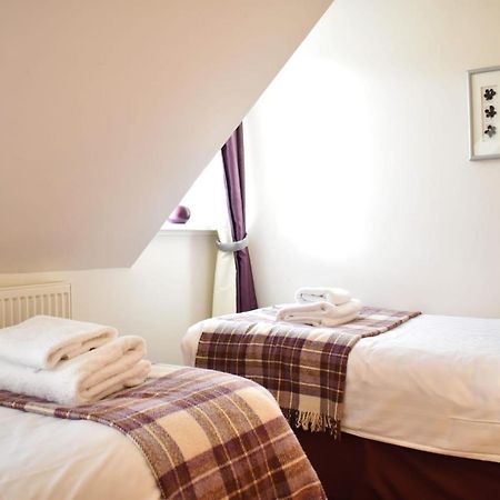 The Ross 2 Bedroom Apartment In Historic Abbey Fort Augustus Eksteriør billede